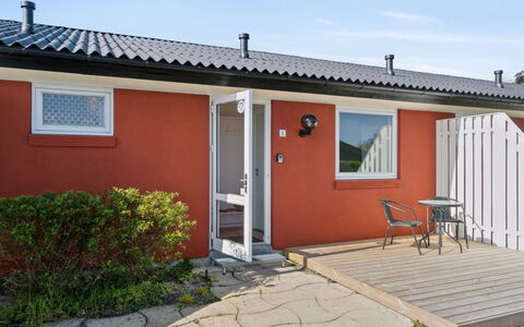 Kate - 300M from the Sea: Toit, Maison, Zone Résidentielle, Domicile, Biens, Chalet, Conception