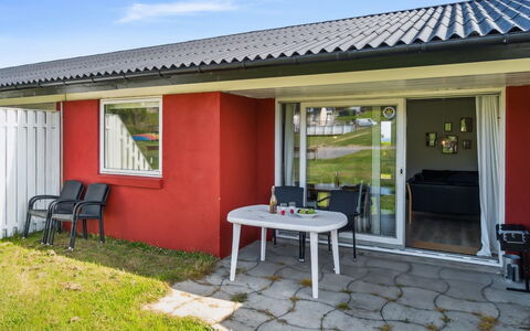 Kate - 300M from the Sea: Toit, Maison, Zone Résidentielle, Domicile, Biens, Chalet, Conception