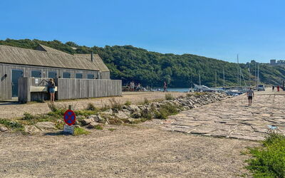 Kate - 300M from the Sea
