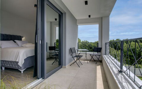 Lina: Colline, Montagnes, Station De Montagne, Zone Rurale, Biens, Forêt, Plantation, Eco Hôtel, Ferme, Vallée