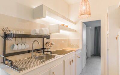 Apulia Shanti House: Design Intérieur, Comptoir, Bois, Cuisine, Sol, Meubles, Cabinetry, Sol, Éclairage, Domicile