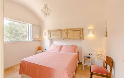 Trullo Della Quercia: Design Intérieur, Meubles, Mur, Chambre, Sol, Sol, Lit, Plafond, Pièce, Bois