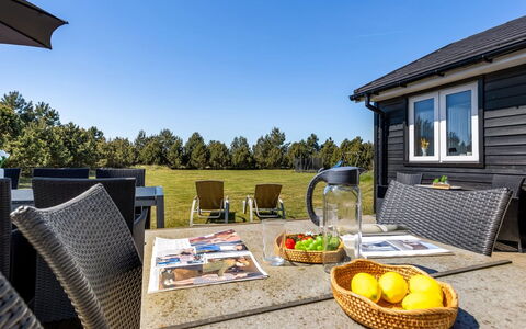 Danika - 1.5Km from the Sea: Maison, Domicile, Toit, Chalet, Biens, Aménagement Paysager, Batiments Jardin, Siding, Ferme
