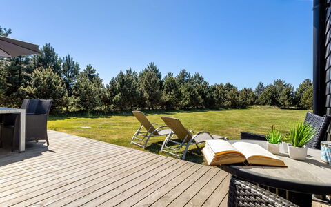 Danika - 1.5Km from the Sea: Maison, Domicile, Toit, Chalet, Biens, Aménagement Paysager, Batiments Jardin, Siding, Ferme