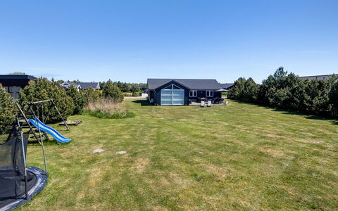 Danika - 1.5Km from the Sea: Maison, Domicile, Toit, Chalet, Biens, Aménagement Paysager, Batiments Jardin, Siding, Ferme