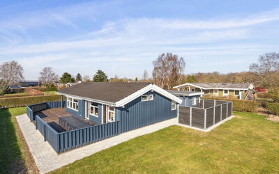 Annegret - 200M from the Sea