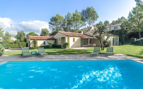 Les Domaines de St. Endréol: Mobilier De Jardin, Piscine, Recours, Balancelle, Loisir, Ombre, Vacances, Ville Resort, Parapluie