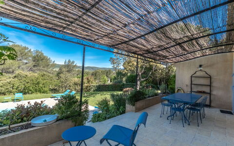 Les Domaines de St. Endréol: Mobilier De Jardin, Piscine, Recours, Balancelle, Loisir, Ombre, Vacances, Ville Resort, Parapluie