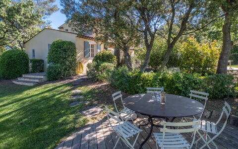 Les Domaines de St. Endréol: Mobilier De Jardin, Piscine, Recours, Balancelle, Loisir, Ombre, Vacances, Ville Resort, Parapluie