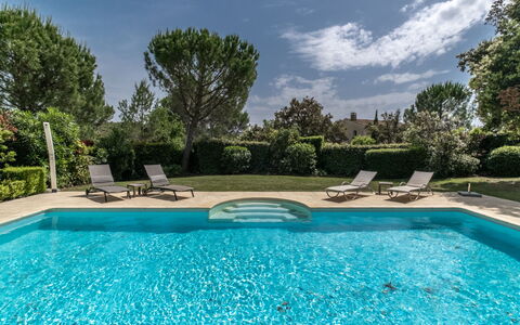 Les Domaines de St. Endréol: Mobilier De Jardin, Piscine, Recours, Balancelle, Loisir, Ombre, Vacances, Ville Resort, Parapluie