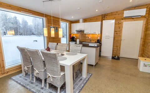 Villa Tuisku: Bois, Chalet, Tache De Bois, Cabane En Rondins, Luminaire, Dur, L'Hiver