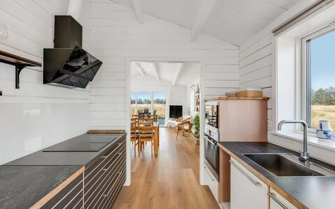 Luisa - 1Km from the Sea: Bois, Sol, Parquet, Sol, Dur, Planche, Plafond, Tache De Bois, Cuisine, Comptoir