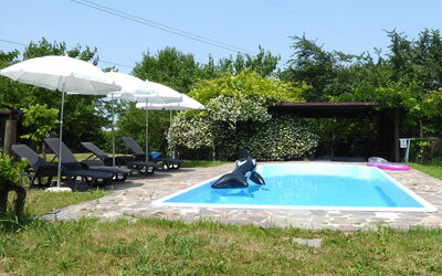 Silea Apartments, Pool, Garden, Treviso: Piscine, Mobilier De Jardin, Parapluie, Recours, Loisir, Meubles, Ombre, Balancelle, Eco Hôtel, Chaise