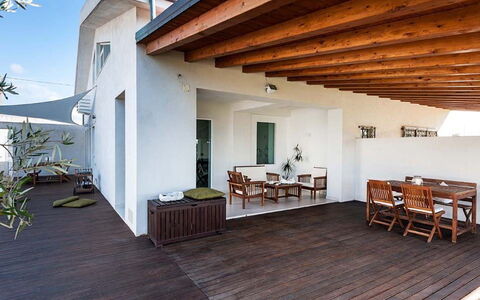 Cala Marina: Bois, Parquet, Sol, Sol, Architecture, Domicile, Porche, Mobilier De Jardin, Meubles, Plate-Forme