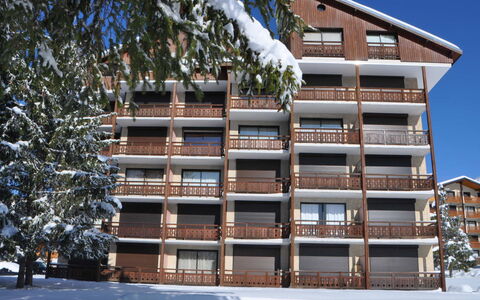 Eperon 3: Bois, L'Hiver, Gelé, Neige, Mélèze, Cabane En Rondins, Famille Pine