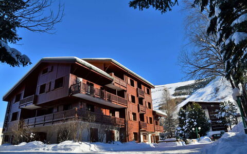 Alpina Lodge: Maison, Zone Résidentielle, Domicile, Établissements Humains, Neige, Gelé, L'Hiver, Chalet, Village, Village De Montagne