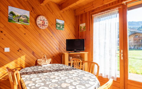 Chalet: Bois, Maison, Domicile, Chalet, Tache De Bois, Dur, Planche, Cour, Porche, Cabane En Rondins