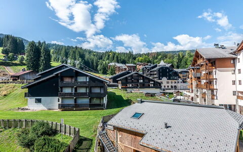 Les Sitelles: Maison, Domicile, Toit, Station De Montagne, Pente, Chalet, Chaîne De Montagnes, Village, Vallée, Village De Montagne