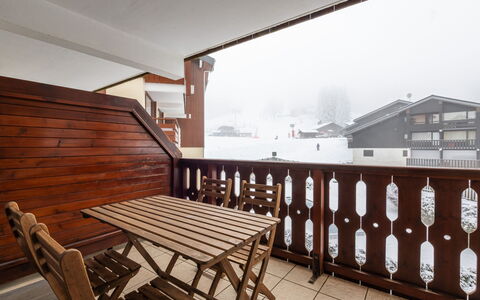 Morillon 651: Bois, Appartement, Balcon, Tache De Bois, Dur, Daylighting, Planche