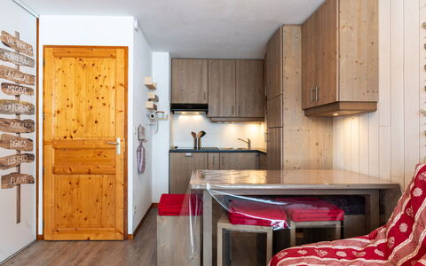 Morillon 651: Bois, Meubles, Chalet, Tache De Bois, L'Hiver, Cabane En Rondins, Dur, Chaise, Gelé, Neige