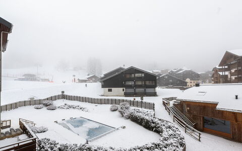 Morillon 651: Neige, L'Hiver, Architecture, Maison, Domicile, Gelé, Toit, Chalet, Pente, Géologique Phénomène