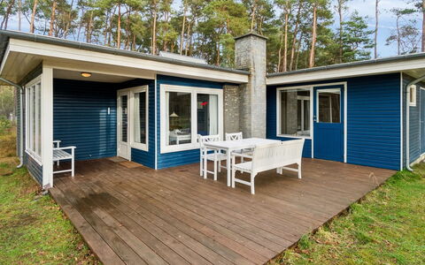 Pisana - 300M from the Sea: Meubles, Bois, Chaise, Design Intérieur, Tache De Bois, Matériau Naturel, Dur, Salon, Accoudoir, Conception
