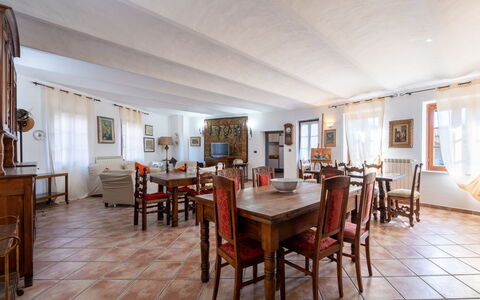 Relais San Desiderio: Meubles, Design Intérieur, Sol, Table, Bois, Plafond, Chaise, Sol, Pièce, Salle À Manger