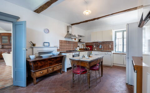 Relais San Desiderio: Meubles, Design Intérieur, Cuisine, Sol, Bois, Comptoir, Plafond, Cabinetry, Sol, Pièce