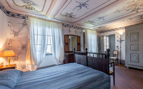 Relais San Desiderio: Mur, Meubles, Design Intérieur, Chambre, Sol, Plafond, Lit, Sol, Pièce, Drap De Lit