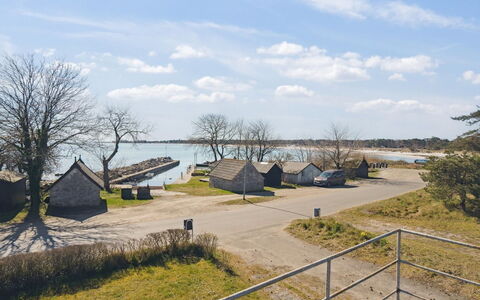 Hakon - 40M from the Sea: Maison, Toit, Domicile, Chalet, Cabanon, Batiments Jardin, Siding, Cour, Cabane En Rondins, Cabane