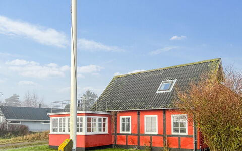 Hakon - 40M from the Sea: Maison, Toit, Domicile, Chalet, Cabanon, Batiments Jardin, Siding, Cour, Cabane En Rondins, Cabane