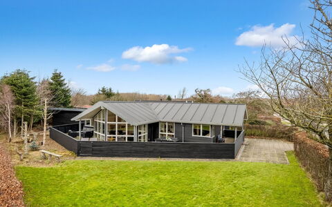 Carlie - 250M to the Fjord: Domicile, Chalet, Porche, Dur, Siding, Plate-Forme, Ombre, Planche, Biens, Batiments Jardin