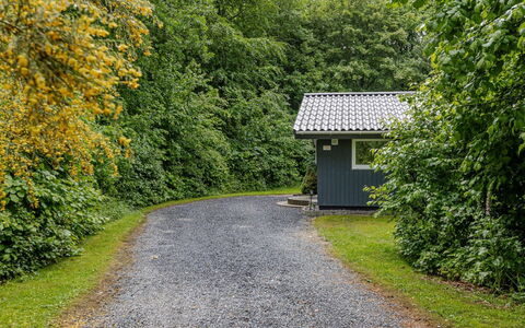 Gorica - 30Km from the Sea: Domicile, Chalet, Porche, Dur, Siding, Plate-Forme, Ombre, Planche, Biens, Batiments Jardin