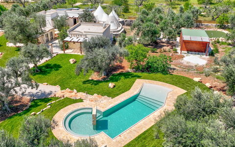 Trulli Corte Kalia, Golf & Puglia: Arbre, Arbuste, Paysage, Jardin, Aménagement Paysager, Biens, Dôme, Cour, Pelouse, Arrière-Cour