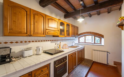 Antico Loggiato 974.1: Cuisine, Comptoir, Bois, Sol, Design Intérieur, Cabinetry, Evier, Plafond, Appareil De Cuisine, Sol