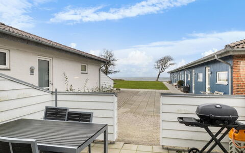 Kari - 50M from the Sea: Appartement, Condominium, Biens, Balcon, Villa, Hôtel