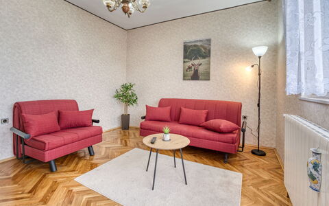 Logement:&nbsp;Maklen 102.2