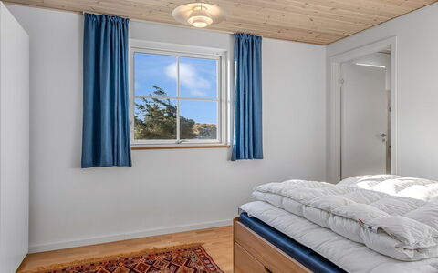 Kaapo - 300M from the Sea: Design Intérieur, Bois, Sol, Plafond, Sol, Chambre, Meubles, Lit, Pièce, Éclairage