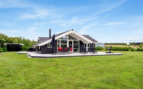 Antero - 500M to the Fjord: Maison, Domicile, Toit, Chalet, Biens, Aménagement Paysager, Batiments Jardin, Siding, Ferme