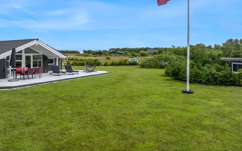 Antero - 500M to the Fjord: Maison, Domicile, Toit, Chalet, Biens, Aménagement Paysager, Batiments Jardin, Siding, Ferme