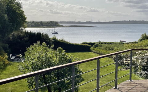 Nico - 70M to the Fjord: Bleu, Piscine, Meubles, Mobilier De Jardin, Recours, Chaise, Ombre, Eco Hôtel, Pot De Fleur