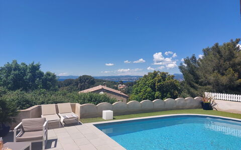 Bleu Azur: Bleu, Piscine, Zone Résidentielle, Composite, Ombre, Recours, Aménagement Paysager, Jardin, Mobilier De Jardin, Biens