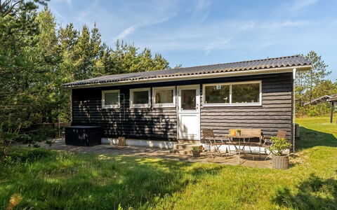 Hansa - 3Km from the Sea: Bois, Domicile, Porche, Plate-Forme, Dur, Toit, Tache De Bois, Parquet, Eco Hôtel
