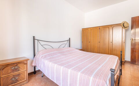 Vico Apartment Balcony, Gallipoli: Lit, Chambre, Design Intérieur, Drap De Lit, Sol, Sol, Meubles, Pièce, Literie, Cadre De Lit