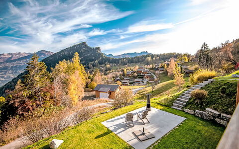 La Luna: Paysage, Colline, Zone Rurale, Station De Montagne, Chaîne De Montagnes, Pente, Vallée, Alpes, Village De Montagne, Crête