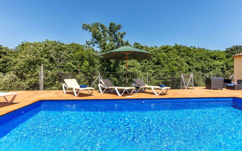 Esteva: Piscine, Bleu, L'Eau, Recours, Mobilier De Jardin, Balancelle, Eco Hôtel, Ombre, Loisir, Thermes