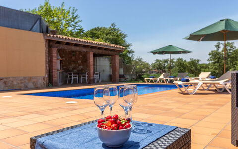 Esteva: Piscine, Meubles, Mobilier De Jardin, Recours, Parapluie, Composite, Balancelle, Chaise, Eco Hôtel, Caractéristique De L'Eau