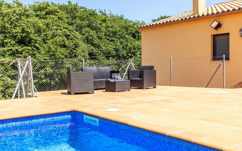 Esteva: Bleu, Piscine, Composite, Mobilier De Jardin, Recours, Ombre, Loisir, Eco Hôtel, Balancelle, Villa