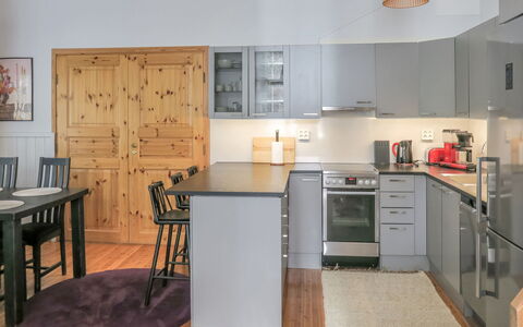 Katinkulma 1: Meubles, Sol, Design Intérieur, Cuisine, Bois, Sol, Plafond, Appareil De Cuisine, Principaux Appliance, Luminaire