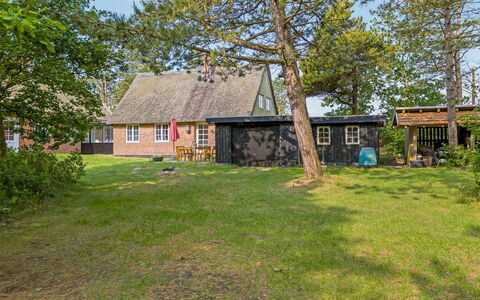 Ibbe - 3.5Km from the Sea: Herbe, Maison, Toit, Chalet, Domicile, Zone Rurale, Lot Terre, Établissements Humains, Jardin